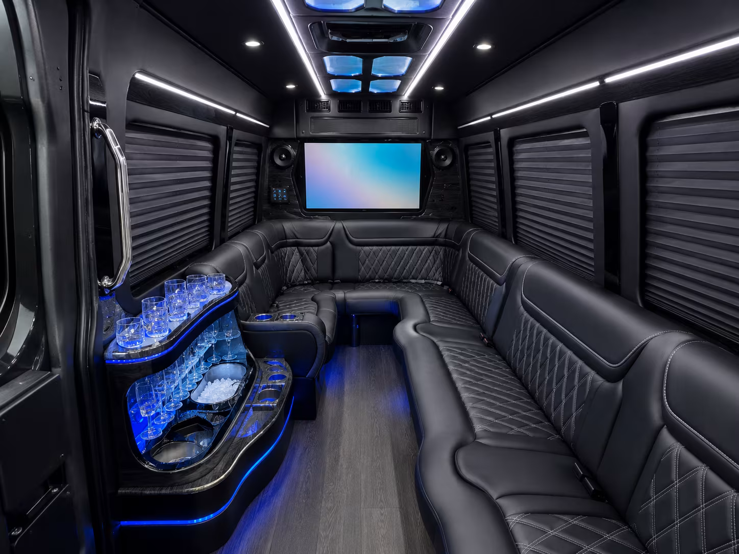 elmontecoachbuscompany com lets you compare corporate transportation for every type of business trip