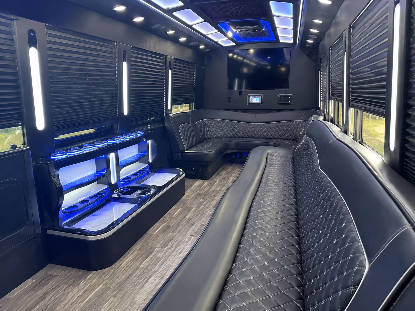 party bus rides to santa anita park for race day and beyond