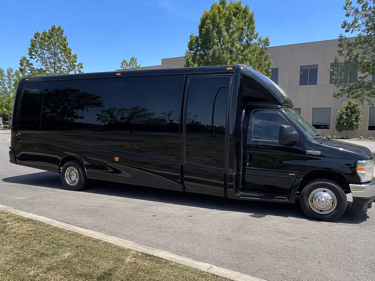 party bus rides to the la county fair at pomona fairplex